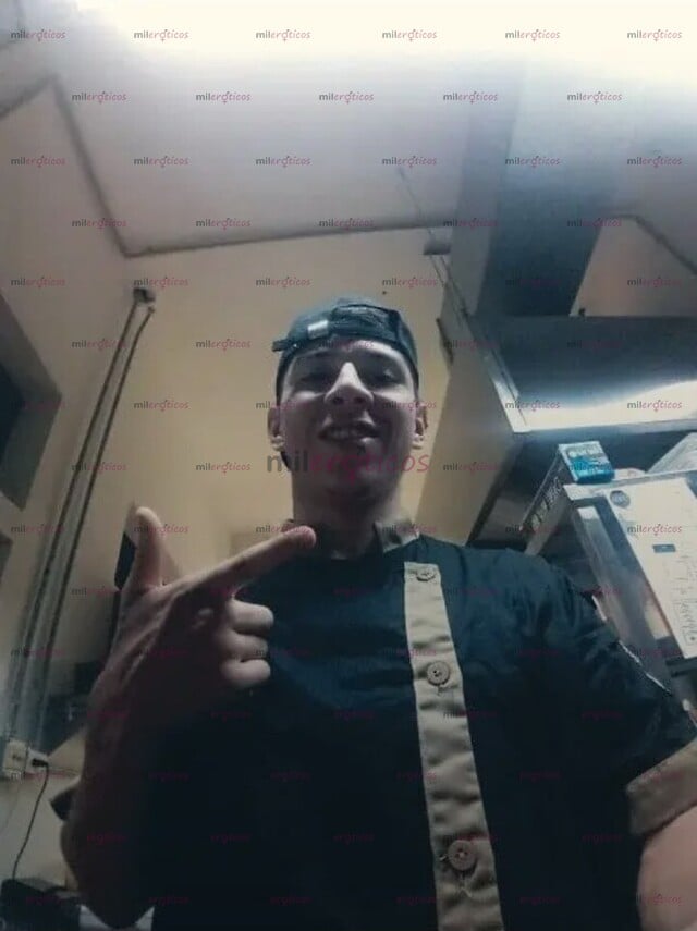 FOTOS DE CHICO DOTADO APASIONADO LUJURIOSO ATIENDO PASIVOS Y PASIVAS 100 PORIENTO MACHO