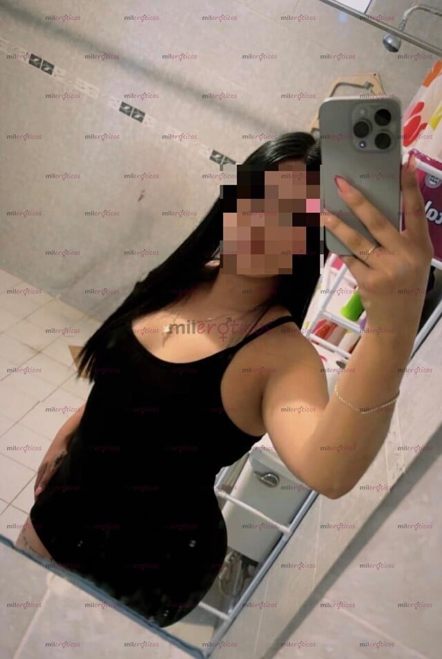 FOTOS DE HOLA BB SOY ANDREA CHIQUITA NALGONCITA DISPUESTA A COMPLACER TUS FANTASÍAS