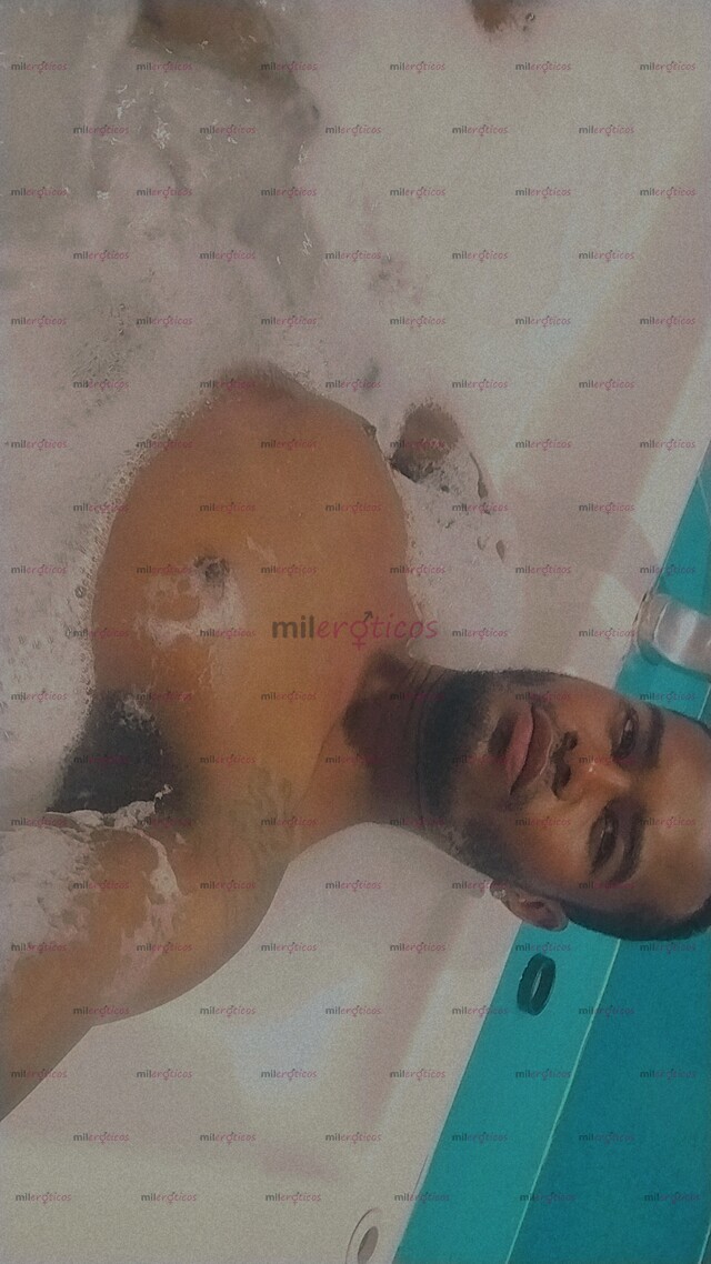 FOTOS DE CHICO VENEZOLANO ARDIENTE Y CON GANAS DE DARTE EL MAYOR ÉXTASIS DE TU VIDA