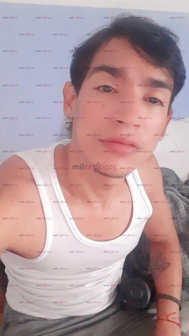 FOTOS DE LATINO TRIGUEÑO ARRECHO Y FUL MORBOSO A TU DISPOSICIÓN