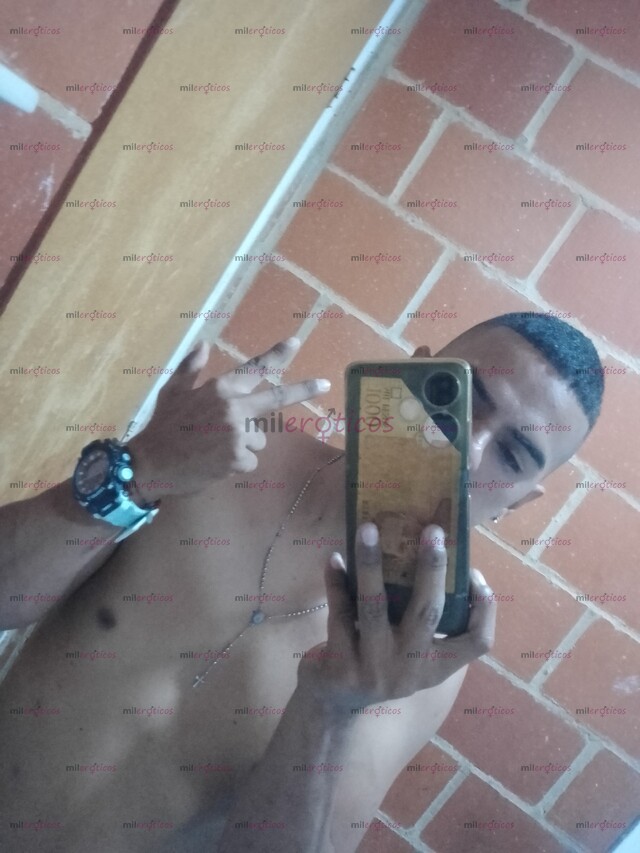 FOTOS DE HOLA QUIERO EXPERIENCIAS INOLVIDABLES SEXO AMATEUR TENGO 27 AÑOS