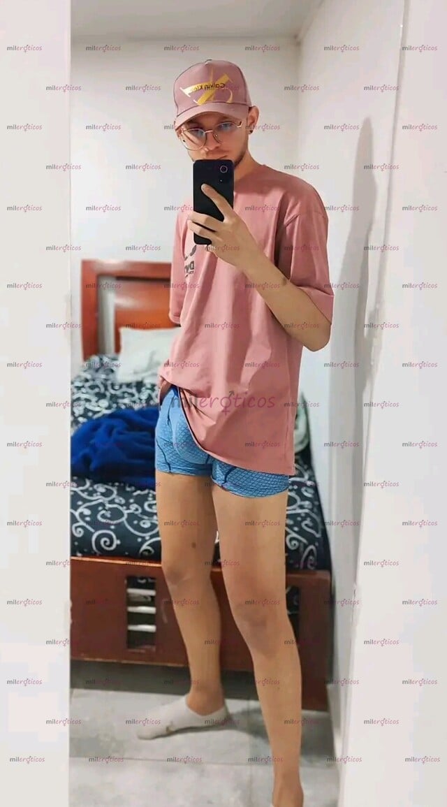 FOTOS DE JOVEN COMPLACIENTE RECIÉN LLEGADO A LA CIUDAD DE BOGOTÁ