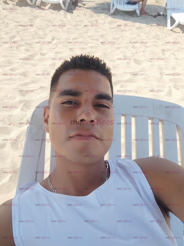 FOTOS DE SIÉNTETE EN CONFIANZA QUE YO SERÉ DISCRETO Y COMPLACIENTE.