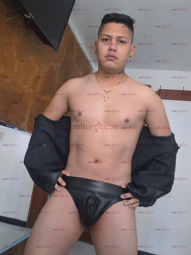 FOTOS DE ATLETICO GUAPO VARONIL MUY CALIENTE CULO RICO LAMPIÑO MASAJISTA