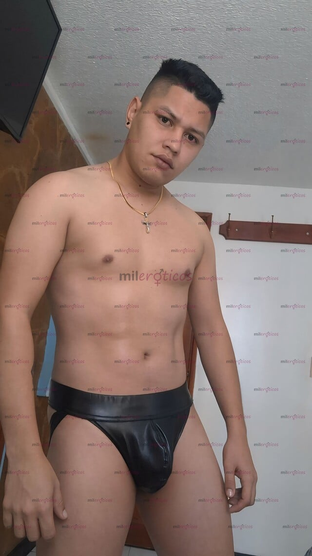 FOTOS DE ATLETICO GUAPO VARONIL MUY CALIENTE CULO RICO LAMPIÑO MASAJISTA