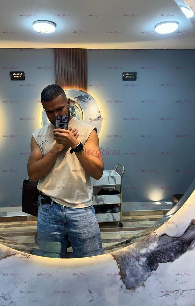 FOTOS DE BARRANQUILLERO MORENO DE 1.80 DISPUESTO A COMPLACERTE EN TODO TE ESPERO EN MI WP