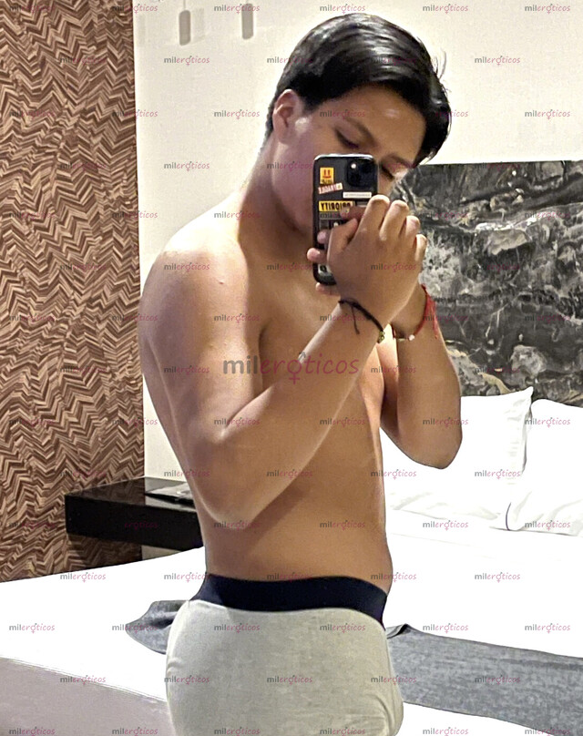 FOTOS DE CHICO UNIVERSITARIO SOY UN COLAGENO Y UN BEBÉ MUY LECHERO MORENO Y DOTADITO