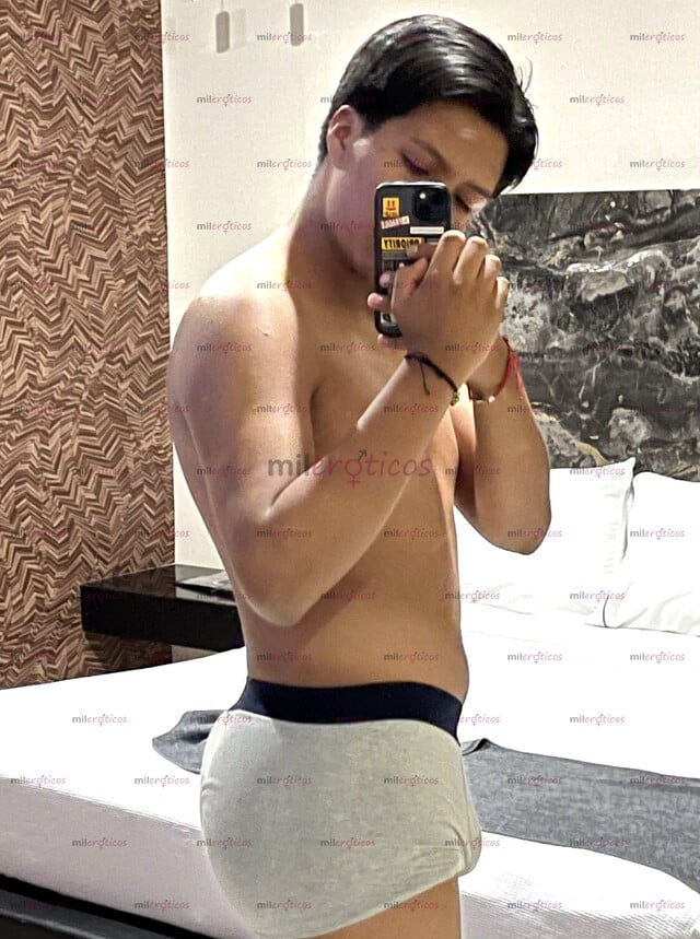 FOTOS DE CHICO NUEVO SOY UN BEBÉ LECHERO MUY ARDIENTE LISTO PARA DARTE EL MEJOR SERVICIO