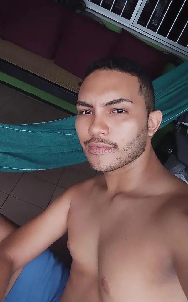 Procurando uma companhia agradavel pra curtir passar o tempo relaxar entao sou um rapaz bem educado cheiroso e atencioso prezo por uma boa conversa an...