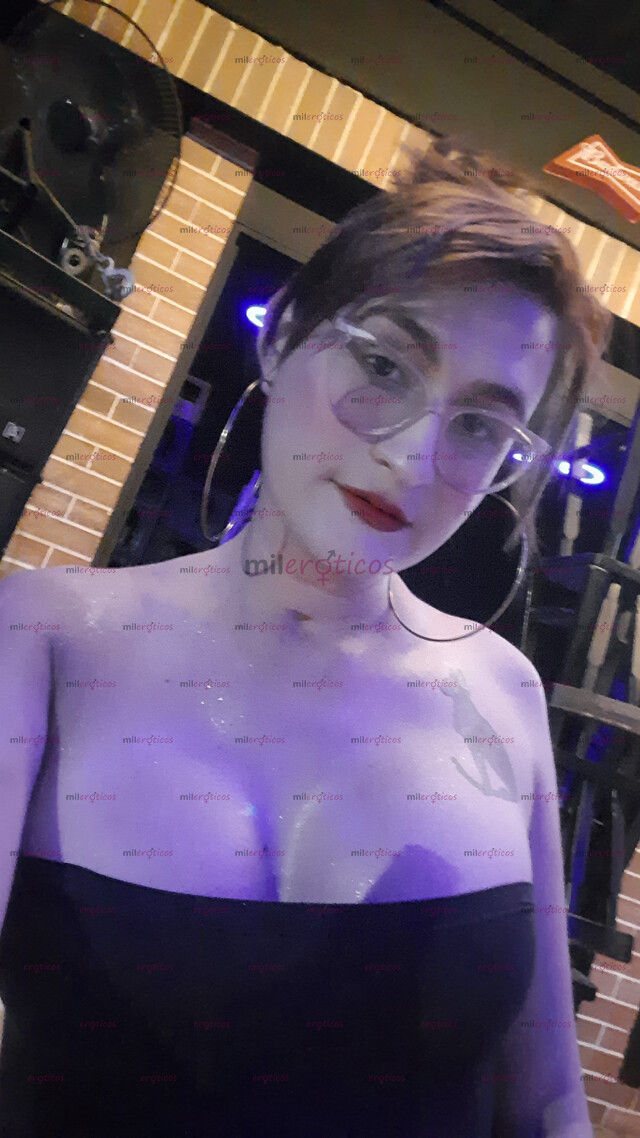 FOTOS DE HERMOSA TRANS CON GRANDES ATRIBUTOS TETAS GRANDES Y CADERAS PRONUNCIADAS