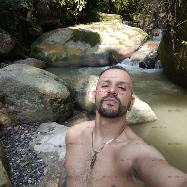FOTOS DE HORA 100 SOY FERNANDO , DISPUESTO A COMPLACERTE Y LLENARTE DE PLACER