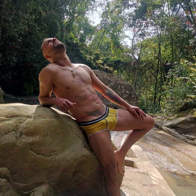 FOTOS DE HORA 100 SOY FERNANDO , DISPUESTO A COMPLACERTE Y LLENARTE DE PLACER