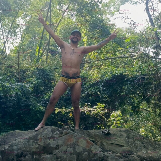 FOTOS DE HORA 100 SOY FERNANDO , DISPUESTO A COMPLACERTE Y LLENARTE DE PLACER