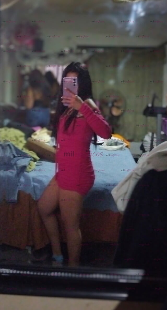 FOTOS DE JULIA CHICA DE 22 AÑOS NUEVA EN ESTO JOVENCITA APRETADITA