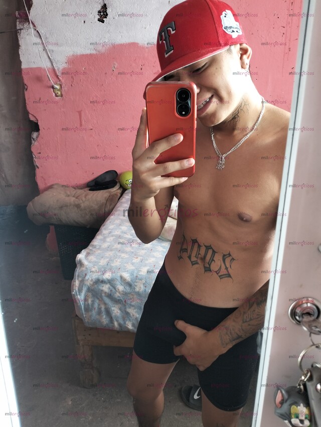 FOTOS DE CHICO JOVEN SÚPER SEXOSO, LISTO PARA DETONAR MUY RICO