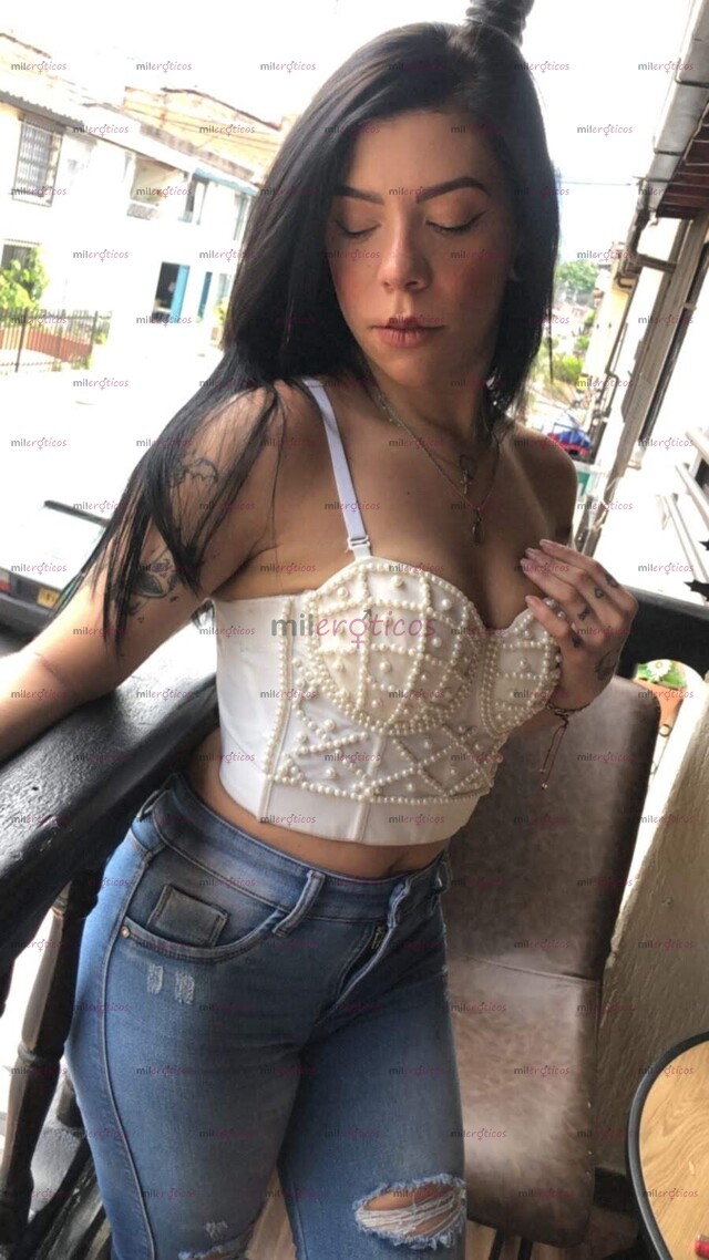 FOTOS DE FLACA DISPONIBLE CON SITIO PRIVADO EN L LOCALIDAD DE CHAPINERO