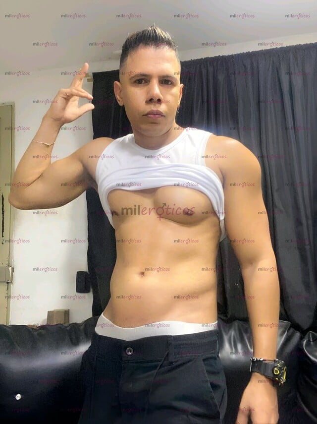 FOTOS DE 23CM VERGA PREÑADORA FULL VOLEO BATIENDO LA LECHE EN TU CULO