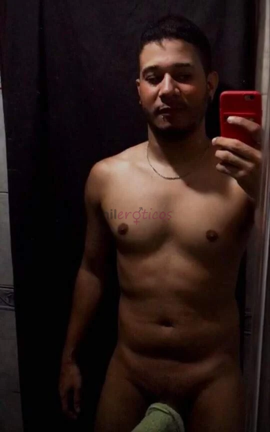 Sou um cara de boa chileno bem tranquilo se quiser marcar pra nos conhecer e so falar pelo zap nao peco dinheiro adiantado todo no sigilo 28 anos19 cm...
