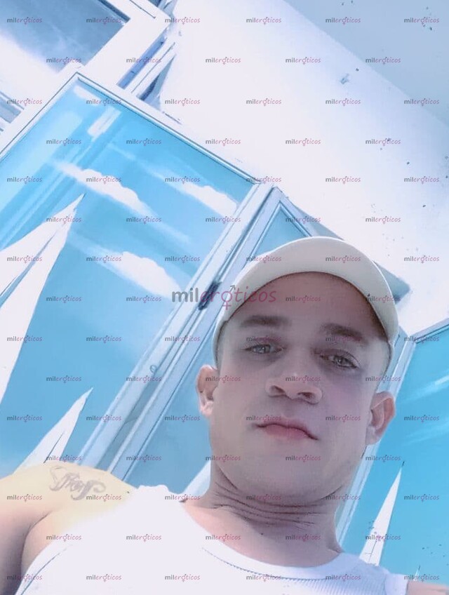 FOTOS DE DEREK GUAPO Y VERGON EXTRANJERO LISTO PARA COMPLACERTE