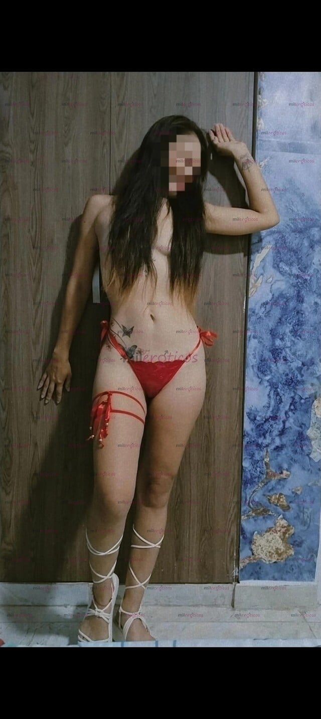 FOTOS DE POR PRIMERA VEZ FLAQUITA SUPER APRETADITA, TRAGONA Y MUY SEXY