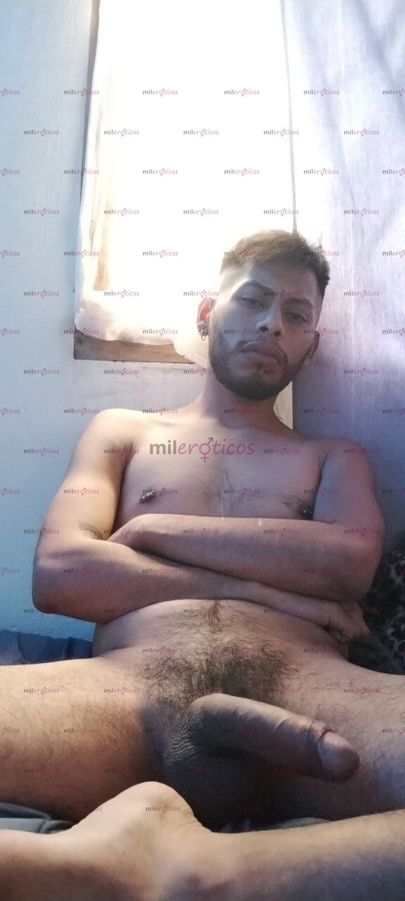 FOTOS DE MORENO ACTIVO, VERGON20CM, COMPLACIENTE AGUANTADOR.