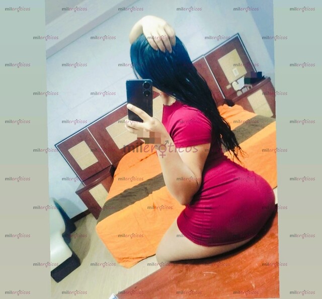 FOTOS DE MIA DE 20 AÑOS FLAQUITA CADERONA Y NALGONA