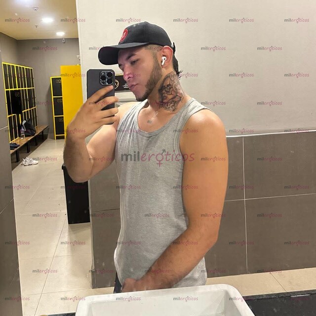 FOTOS DE MACHO SERIO, TATUADO DISCRETO VERSATIL FUL MORBOSO