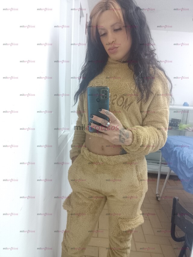 FOTOS DE CHICA JOVEN TATUADA DELGADA VERSATIL CON GANAS DE CUMPLIR TUS GUSTOS HABLAME.