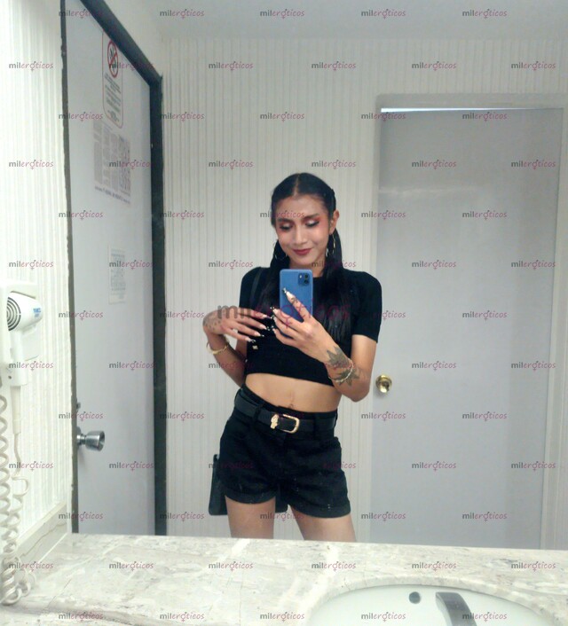 FOTOS DE DE VUELTA! EXQUISITA Y DELGADA NENA CALIENTE GANOSA DE COGER DURO!