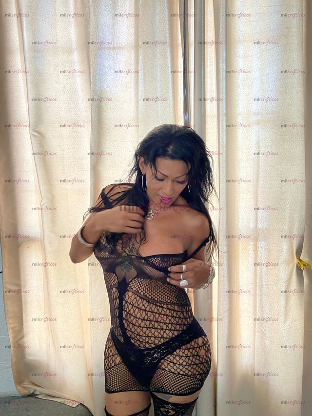FOTOS DE MORENA DE FUEGO BATEME DE LECHE TODO ESTE LINDO CUERPO