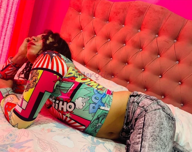 Joven femboy trans tomo hormonas tengo algo pronunciados los pechito y otros cambios flaquita bajita pelito largo natural con cinturita culoncita soi...