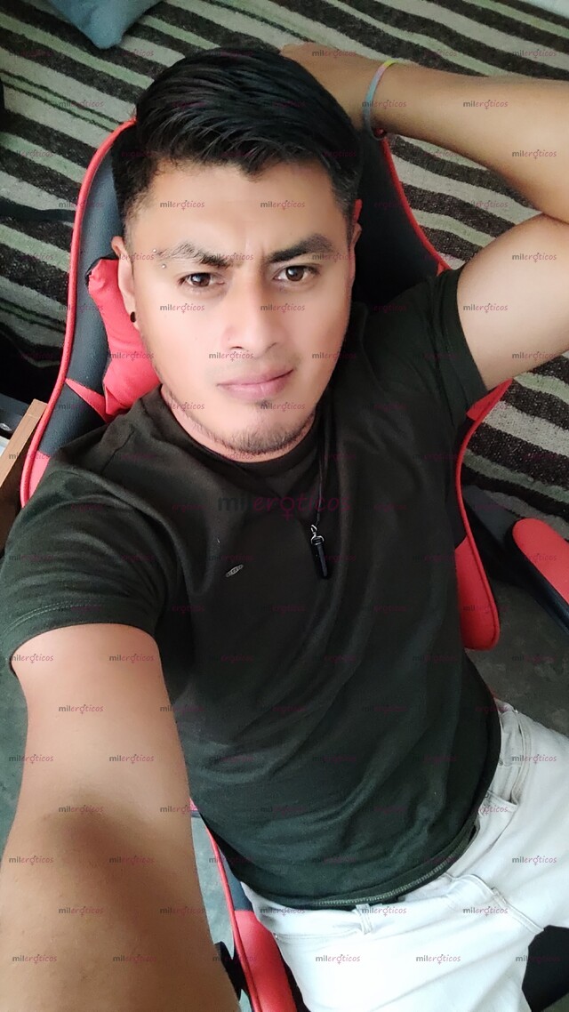 FOTOS DE UNIVERSITARIO RECIÉN LLEGADO Y CUMPLIDOR!