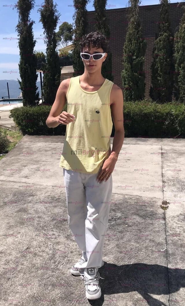 FOTOS DE JOVEN DOTADO EXTROVERTIDO Y GENUINO PUEDO COMPLACER TODOS TUS DESEOS