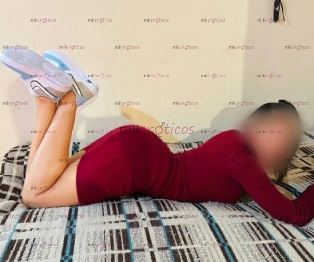 FOTOS DE SUPER CACHONDITA CON UNAS RICAS PIERNITAS PARA QUE ME LAS PONGAS EN TU PECHITO