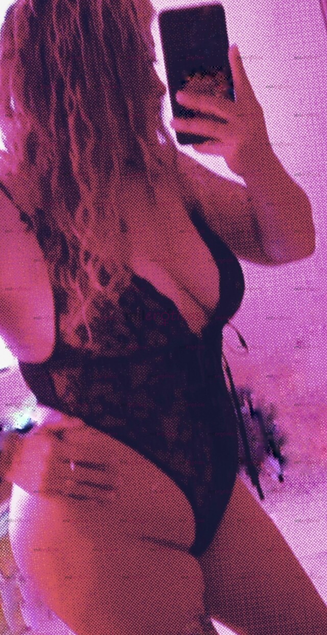 FOTOS DE COMPLACIENTE CACHONDA MADURITA Y MUY DISCRETA