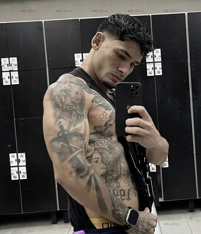 FOTOS DE HOLA SOY UN CHICO CUBANO NUEVO EN LA CIUDAD DISPUESTO A COMPLACER TODAS TUS FANT