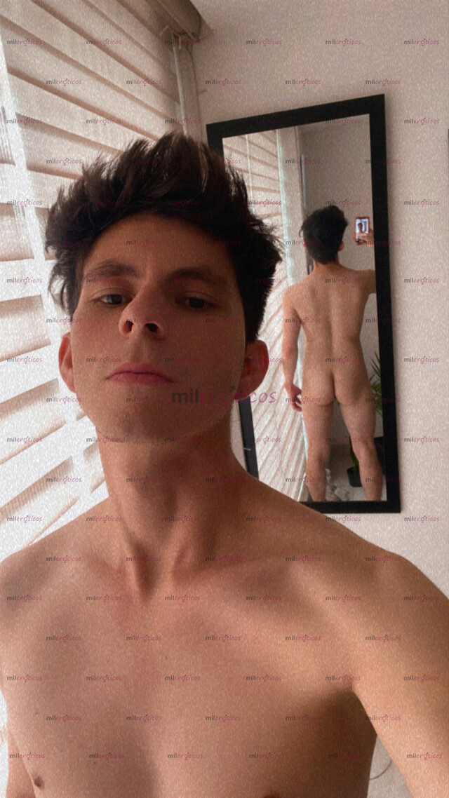 FOTOS DE LEÓN: PASIVO, COMPLACIENTE, CON GANAS DE VERGA EN BOGOTÁ.