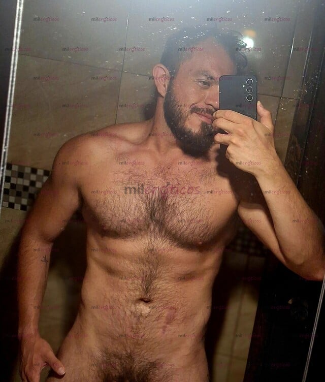 FOTOS DE GUAPO, MAMADO & MUY PELUDO. CON BUENA VERGA & BUEN CULO.