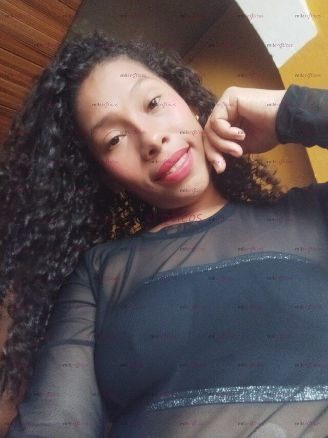 FOTOS DE MORENA ,CALIENTE Y COMPLACIENTE EN EL SEXO