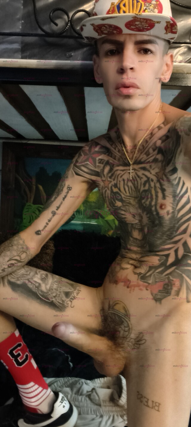 FOTOS DE FLACO VERGON ACTIVO TATUADO MORBOSO FETICHERO