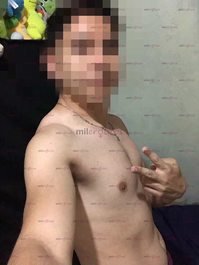 FOTOS DE CHICO DELGADO, RESPETUOSO... O NO, SI TE GUSTAN LAS NALGADAS