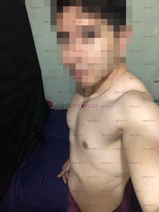 FOTOS DE CHICO DELGADO, RESPETUOSO... O NO, SI TE GUSTAN LAS NALGADAS