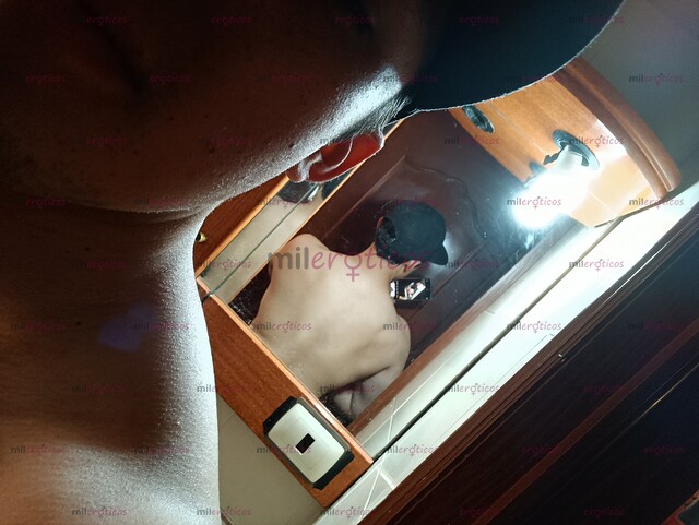 FOTOS DE JOVEN ATLÉTICO DOTADO Y MUY CALIENTE (SOLO MUJERES)