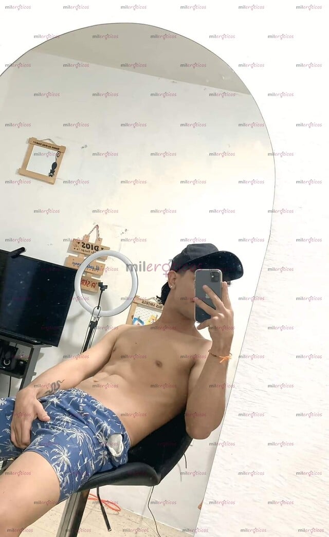 FOTOS DE POLLO SUPER COMPLASIENTE Y DESCOMPLICADO CON GANAS DE NUEVAS EXPERIENCIAS