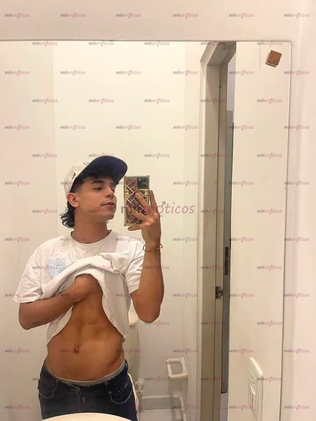 FOTOS DE POLLO SUPER COMPLASIENTE Y DESCOMPLICADO CON GANAS DE NUEVAS EXPERIENCIAS