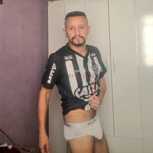 Afim de um sexo gostoso com um homem safado pirocudo e metedor chama ai nao vai se arrepender se esta cansado de garotos enfimum homem maduro companhe...