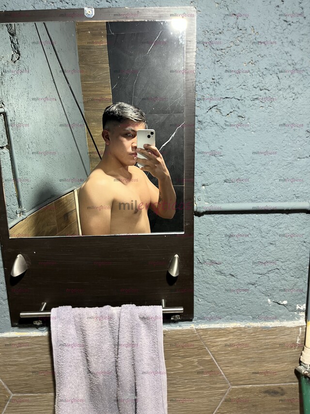 FOTOS DE CHAVITO TWINK LISTO PARA HACERTE GEMIR DE PLACER