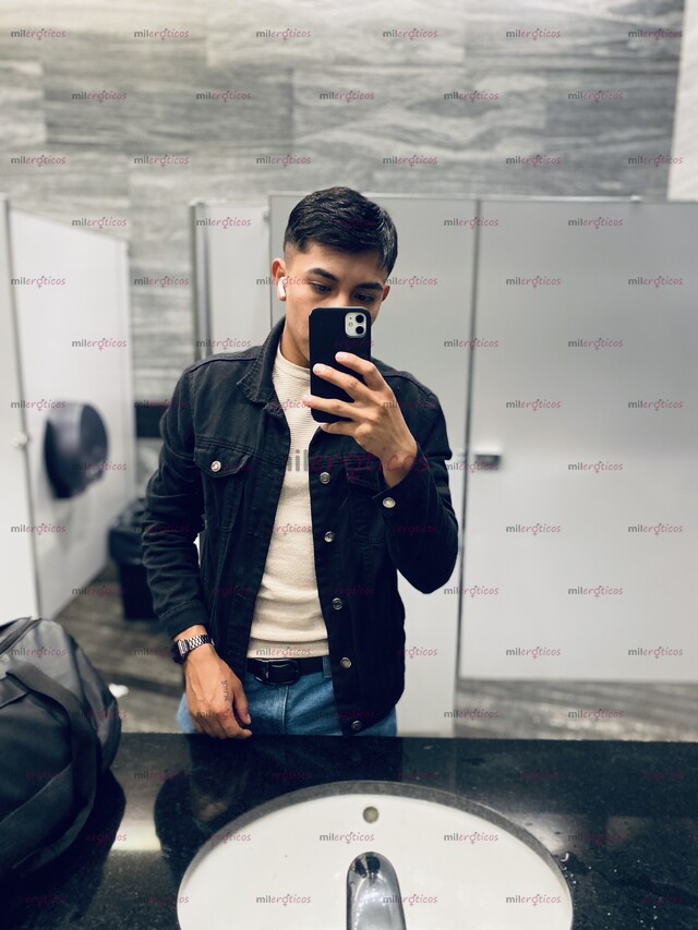 FOTOS DE CHAVITO TWINK LISTO PARA HACERTE GEMIR DE PLACER