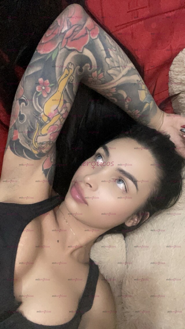 FOTOS DE ISABELLA GARCÍA TATUADA DELGADA COMPLACIENTE EDUCADA DISCRETA
