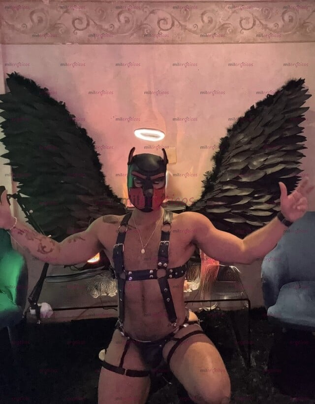 FOTOS DE ÚLTIMOS DÍAS MACHO FORNIDO GRANDE ATLÉTICO MUY CALIENTE PARA TI A SÓLO UN CLICK